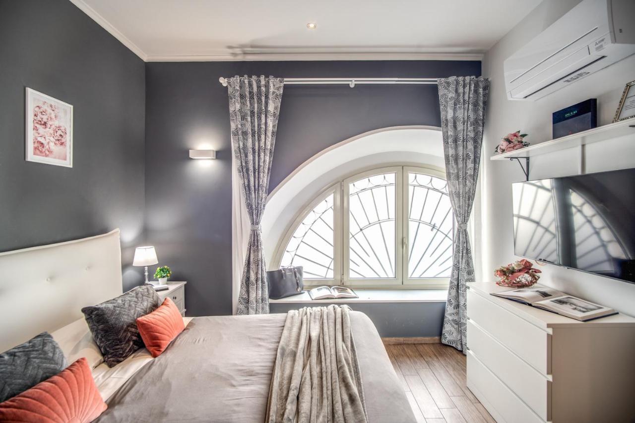 Colosseum Royal Apartment Рим Экстерьер фото